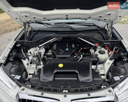 БМВ Х5 2016 в Тернополе на Automoto.ua Белый БМВ Х5, объемом двигателя 2 л и пробегом 137 тыс. км за 30500 $, фото 48 на Automoto.ua