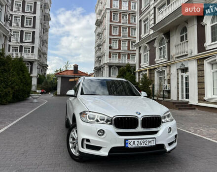 Белый БМВ Х5, объемом двигателя 2 л и пробегом 133 тыс. км за 37000 $, фото 6 на Automoto.ua