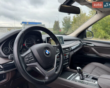 БМВ Х5 2016 в Тернополе на Automoto.ua Белый БМВ Х5, объемом двигателя 2 л и пробегом 137 тыс. км за 30500 $, фото 26 на Automoto.ua