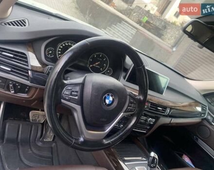 Белый БМВ Х5, объемом двигателя 3 л и пробегом 138 тыс. км за 39800 $, фото 24 на Automoto.ua