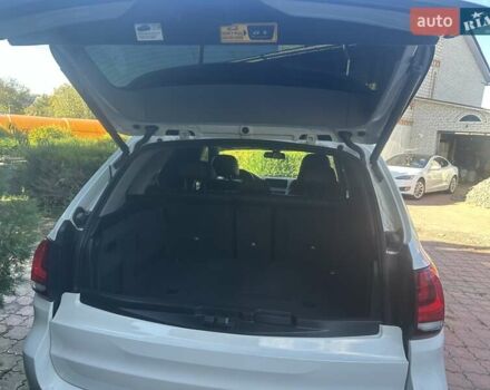 БМВ Х5 2016 в Виннице на Automoto.ua Белый БМВ Х5, объемом двигателя 2 л и пробегом 95 тыс. км за 31000 $, фото 36 на Automoto.ua