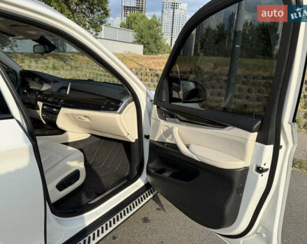 Білий БМВ Х5, об'ємом двигуна 2.98 л та пробігом 102 тис. км за 26500 $, фото 59 на Automoto.ua