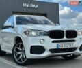 Белый БМВ Х5, объемом двигателя 2 л и пробегом 210 тыс. км за 28500 $, фото 1 на Automoto.ua