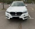 Белый БМВ Х5, объемом двигателя 2 л и пробегом 200 тыс. км за 29000 $, фото 1 на Automoto.ua