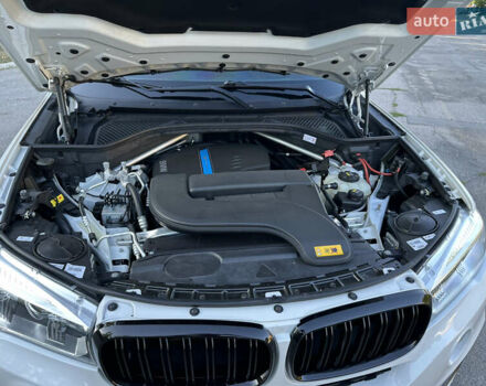 Белый БМВ Х5, объемом двигателя 2 л и пробегом 100 тыс. км за 32000 $, фото 6 на Automoto.ua