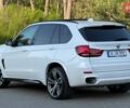 Белый БМВ Х5, объемом двигателя 3 л и пробегом 175 тыс. км за 37300 $, фото 17 на Automoto.ua