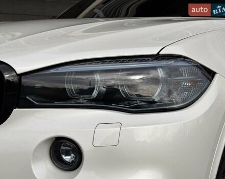 Белый БМВ Х5, объемом двигателя 2.98 л и пробегом 154 тыс. км за 34500 $, фото 4 на Automoto.ua