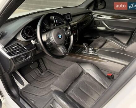 Белый БМВ Х5, объемом двигателя 2.98 л и пробегом 154 тыс. км за 34500 $, фото 29 на Automoto.ua