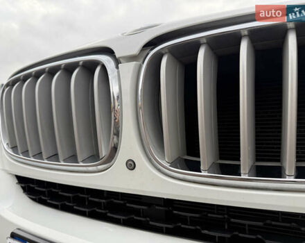 Білий БМВ Х5, об'ємом двигуна 2.99 л та пробігом 213 тис. км за 28800 $, фото 31 на Automoto.ua