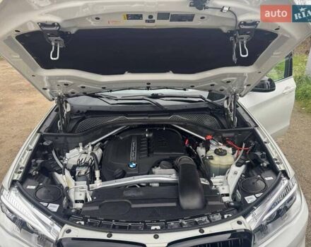 Белый БМВ Х5, объемом двигателя 3 л и пробегом 222 тыс. км за 22200 $, фото 12 на Automoto.ua