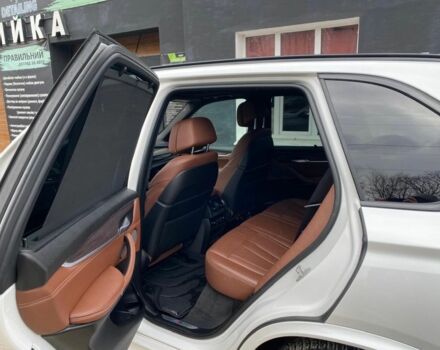 Белый БМВ Х5, объемом двигателя 3 л и пробегом 249 тыс. км за 35000 $, фото 4 на Automoto.ua