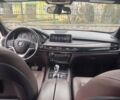 Белый БМВ Х5, объемом двигателя 3 л и пробегом 137 тыс. км за 30000 $, фото 6 на Automoto.ua