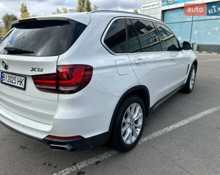 Белый БМВ Х5, объемом двигателя 2.98 л и пробегом 130 тыс. км за 28000 $, фото 2 на Automoto.ua