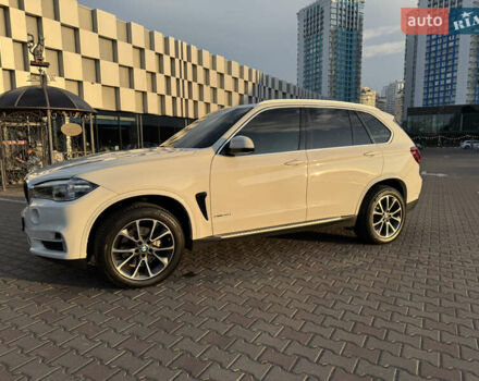 Білий БМВ Х5, об'ємом двигуна 2.98 л та пробігом 160 тис. км за 23500 $, фото 1 на Automoto.ua
