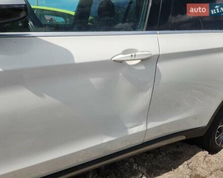 Белый БМВ Х5, объемом двигателя 2 л и пробегом 199 тыс. км за 30000 $, фото 6 на Automoto.ua