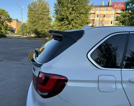 Белый БМВ Х5, объемом двигателя 2 л и пробегом 100 тыс. км за 32000 $, фото 19 на Automoto.ua