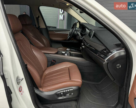 Белый БМВ Х5, объемом двигателя 2 л и пробегом 177 тыс. км за 26000 $, фото 8 на Automoto.ua