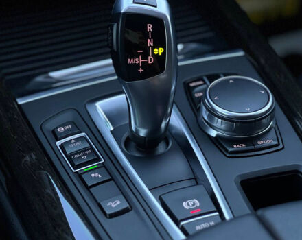 Белый БМВ Х5, объемом двигателя 3 л и пробегом 105 тыс. км за 36500 $, фото 15 на Automoto.ua