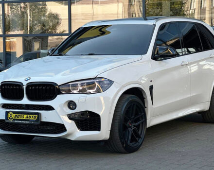 Белый БМВ Х5, объемом двигателя 3 л и пробегом 105 тыс. км за 36500 $, фото 2 на Automoto.ua