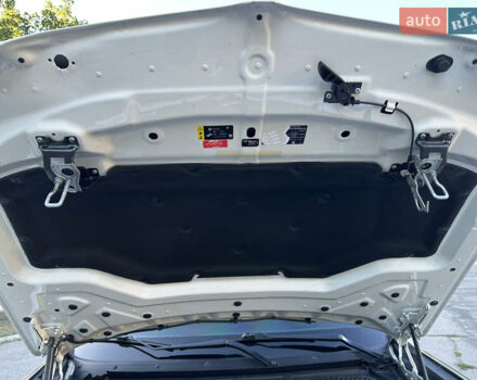 Белый БМВ Х5, объемом двигателя 2 л и пробегом 100 тыс. км за 32000 $, фото 14 на Automoto.ua