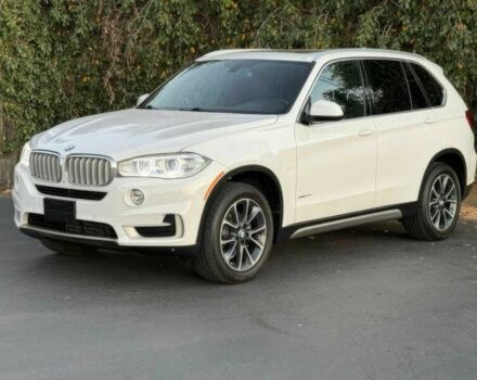 Белый БМВ Х5, объемом двигателя 3 л и пробегом 70 тыс. км за 15200 $, фото 1 на Automoto.ua