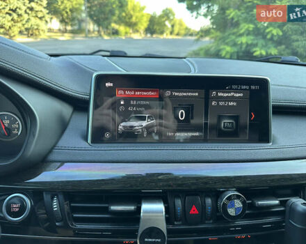 Белый БМВ Х5, объемом двигателя 2 л и пробегом 100 тыс. км за 32000 $, фото 24 на Automoto.ua