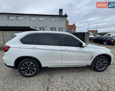 Белый БМВ Х5, объемом двигателя 2.98 л и пробегом 106 тыс. км за 21000 $, фото 5 на Automoto.ua