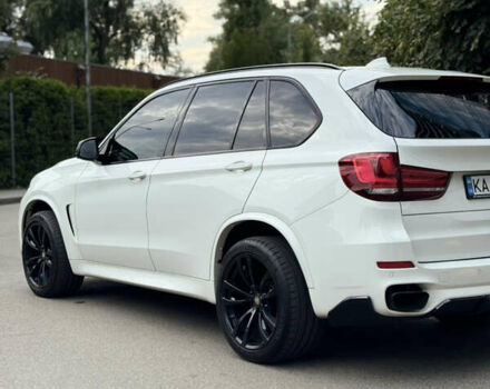 Белый БМВ Х5, объемом двигателя 2.98 л и пробегом 84 тыс. км за 31000 $, фото 3 на Automoto.ua