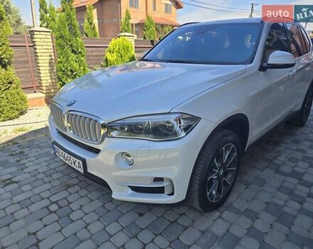 Белый БМВ Х5, объемом двигателя 2.99 л и пробегом 278 тыс. км за 27867 $, фото 1 на Automoto.ua