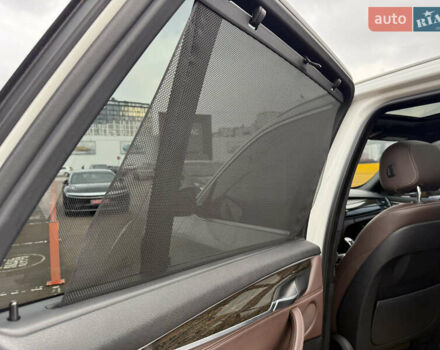 Білий БМВ Х5, об'ємом двигуна 2.99 л та пробігом 213 тис. км за 28800 $, фото 27 на Automoto.ua