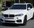 Белый БМВ Х5, объемом двигателя 3 л и пробегом 64 тыс. км за 9800 $, фото 1 на Automoto.ua