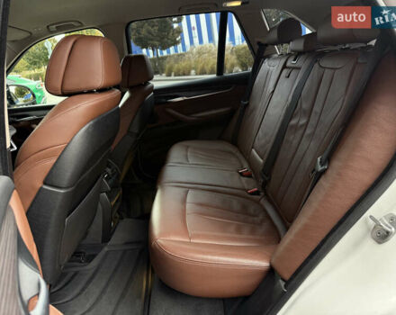 Белый БМВ Х5, объемом двигателя 2 л и пробегом 177 тыс. км за 26000 $, фото 6 на Automoto.ua