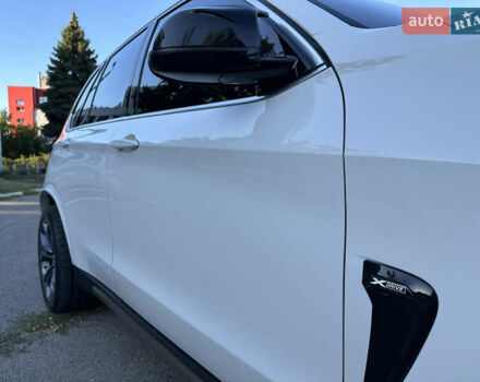 Белый БМВ Х5, объемом двигателя 2 л и пробегом 100 тыс. км за 32000 $, фото 1 на Automoto.ua