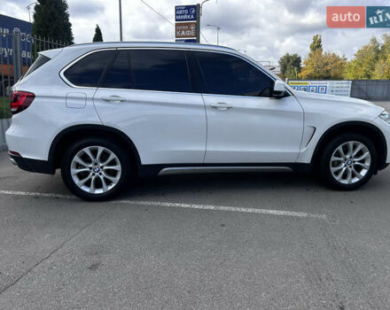 Белый БМВ Х5, объемом двигателя 2.98 л и пробегом 130 тыс. км за 28000 $, фото 6 на Automoto.ua