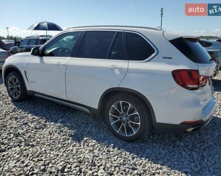 Белый БМВ Х5, объемом двигателя 2 л и пробегом 200 тыс. км за 24400 $, фото 3 на Automoto.ua