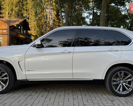 Білий БМВ Х5, об'ємом двигуна 2.99 л та пробігом 218 тис. км за 32900 $, фото 19 на Automoto.ua