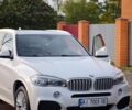 Белый БМВ Х5, объемом двигателя 2.98 л и пробегом 112 тыс. км за 30000 $, фото 1 на Automoto.ua