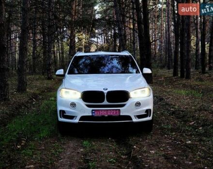 Белый БМВ Х5, объемом двигателя 3 л и пробегом 205 тыс. км за 25000 $, фото 5 на Automoto.ua