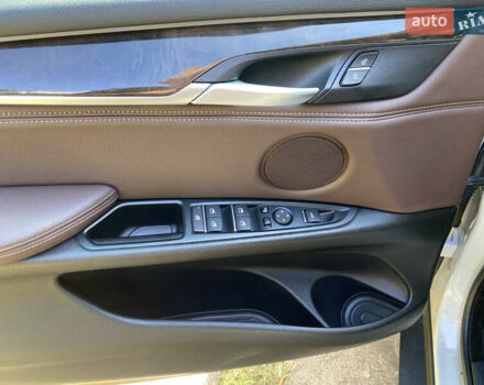 Белый БМВ Х5, объемом двигателя 2 л и пробегом 193 тыс. км за 35000 $, фото 9 на Automoto.ua