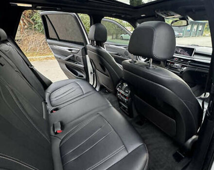 Белый БМВ Х5, объемом двигателя 2.98 л и пробегом 142 тыс. км за 25000 $, фото 17 на Automoto.ua