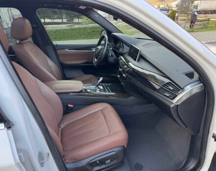 Белый БМВ Х5, объемом двигателя 3 л и пробегом 106 тыс. км за 28999 $, фото 19 на Automoto.ua