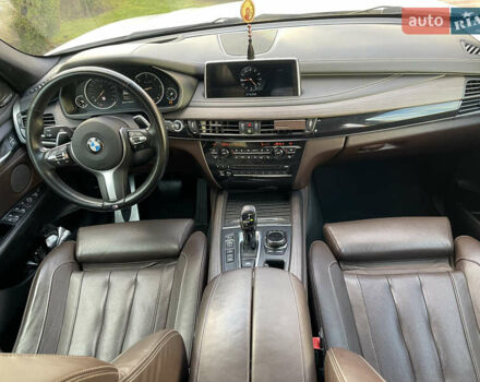 БМВ Х5 2017 в Новоселица на Automoto.ua Белый БМВ Х5, объемом двигателя 3 л и пробегом 175 тыс. км за 46500 $, фото 11 на Automoto.ua