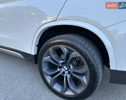 Белый БМВ Х5, объемом двигателя 2 л и пробегом 100 тыс. км за 32000 $, фото 4 на Automoto.ua