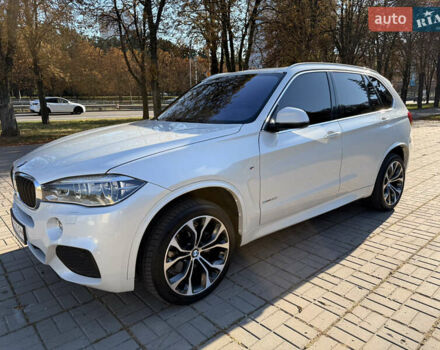 Белый БМВ Х5, объемом двигателя 3 л и пробегом 140 тыс. км за 30000 $, фото 5 на Automoto.ua