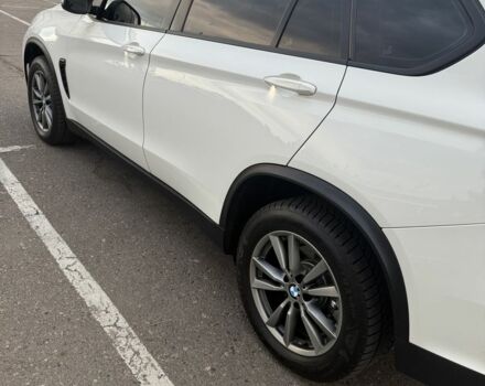 БМВ Х5 2017 в Николаеве на Automoto.ua Белый БМВ Х5, объемом двигателя 2 л и пробегом 200 тыс. км за 27500 $, фото 6 на Automoto.ua