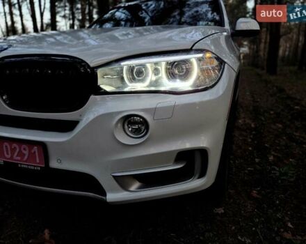 Белый БМВ Х5, объемом двигателя 3 л и пробегом 205 тыс. км за 25000 $, фото 15 на Automoto.ua