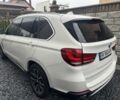 Белый БМВ Х5, объемом двигателя 3 л и пробегом 259 тыс. км за 33000 $, фото 1 на Automoto.ua