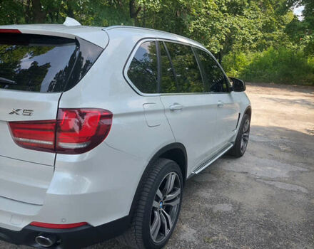 Белый БМВ Х5, объемом двигателя 2 л и пробегом 125 тыс. км за 30000 $, фото 5 на Automoto.ua