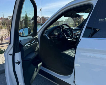 Белый БМВ Х5, объемом двигателя 2.98 л и пробегом 106 тыс. км за 28000 $, фото 3 на Automoto.ua