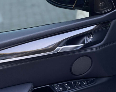 Белый БМВ Х5, объемом двигателя 3 л и пробегом 105 тыс. км за 36500 $, фото 7 на Automoto.ua